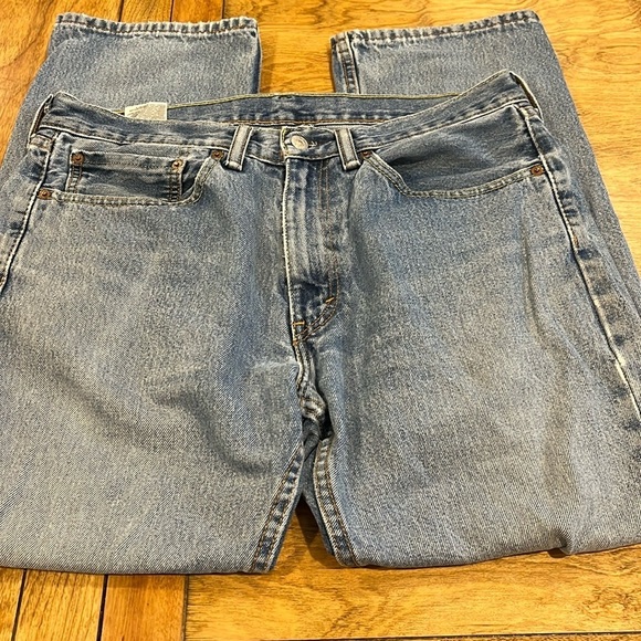 Levi 505 Light Wash Jeans - Picture 1 of 7